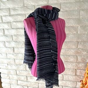 LOFT Blue Scarf Elegant Wrap B1-7